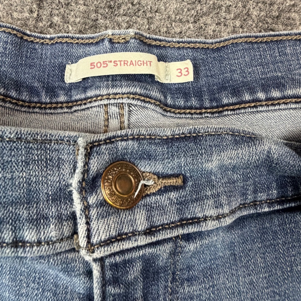 Levis 505 Straight Leg Jeans Womens 33 Medium Wash Floral Embroidered Blue Denim - Picture 4 of 10